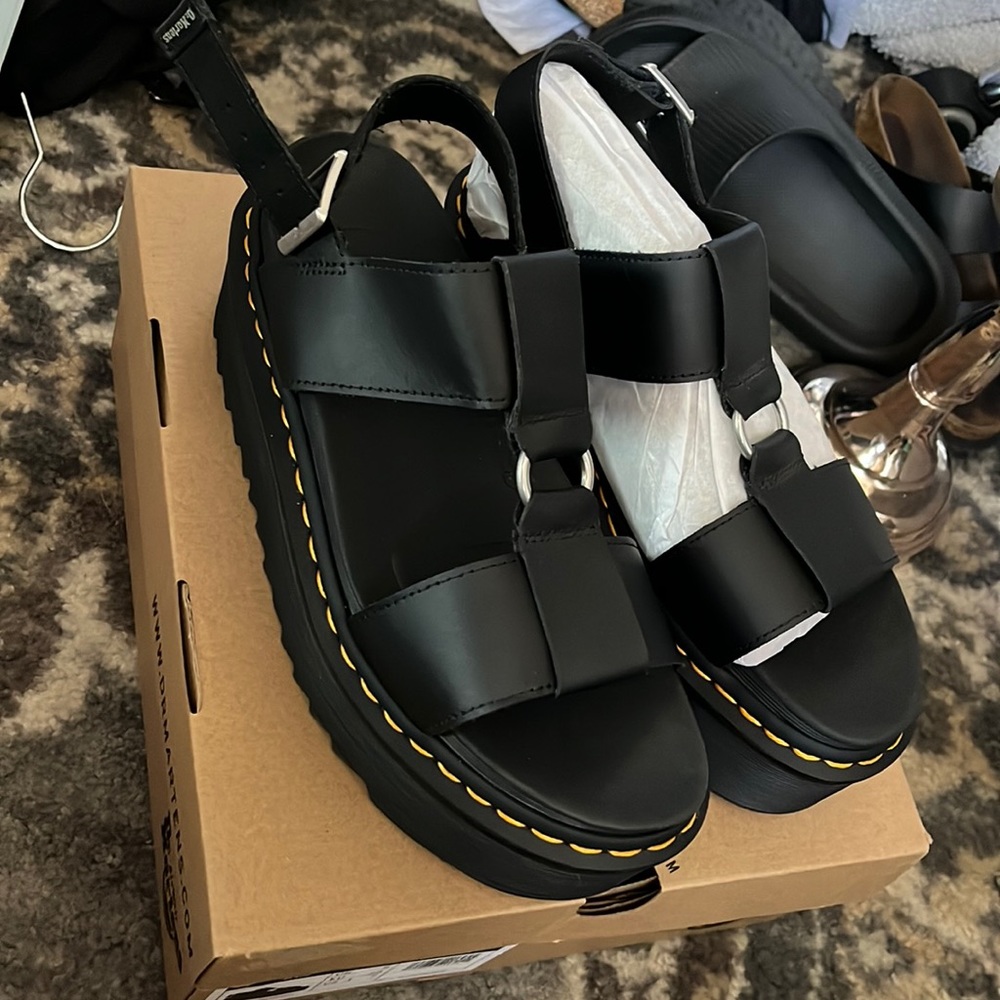 DR MARTENS Sandals
